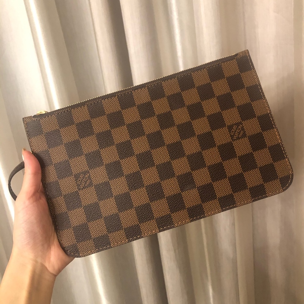 Louis Vuitton Neverfull Pouch